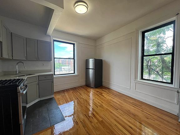 2nd image of 2080 Grand Concourse #B47