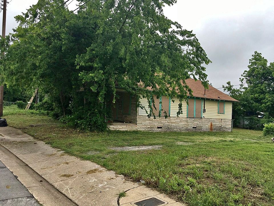 1st image of 2608 La Salle St