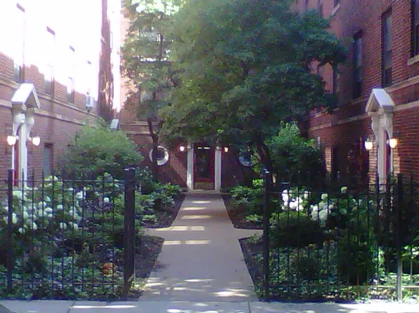 Kaiser Unlimited, 930 W Oakdale Ave APT 3N, Chicago, IL 60657