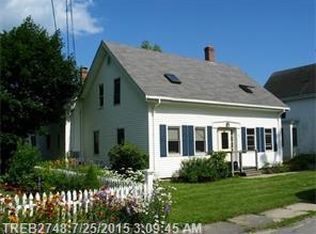 29 Center St, Machias, ME 04654