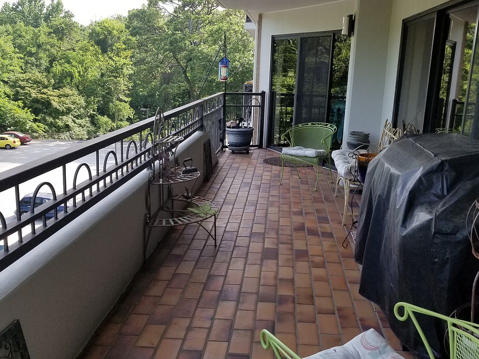 DECK/PATIO FROM LIVING ROOM