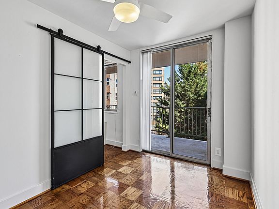 3rd image of 1401 N St NW #410