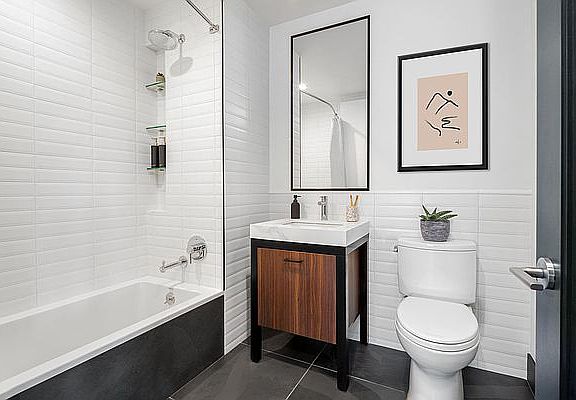 3rd image of 475 Clermont Ave #322