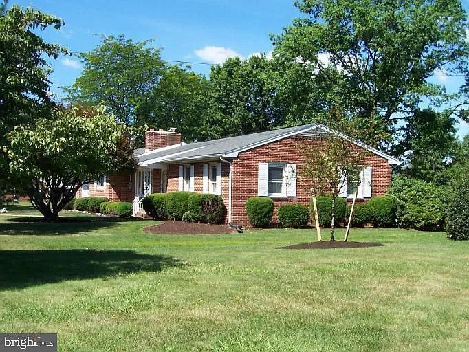 2285 Scotland Rd photo 1