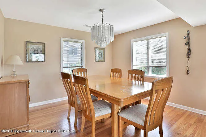 127 Trenton Ave — Photo 6