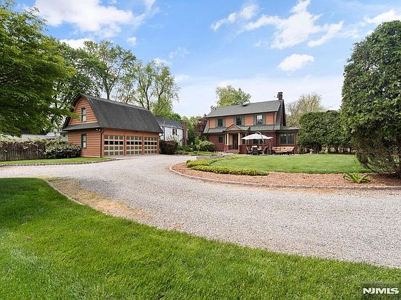 4th image of 25 Pascack Rd