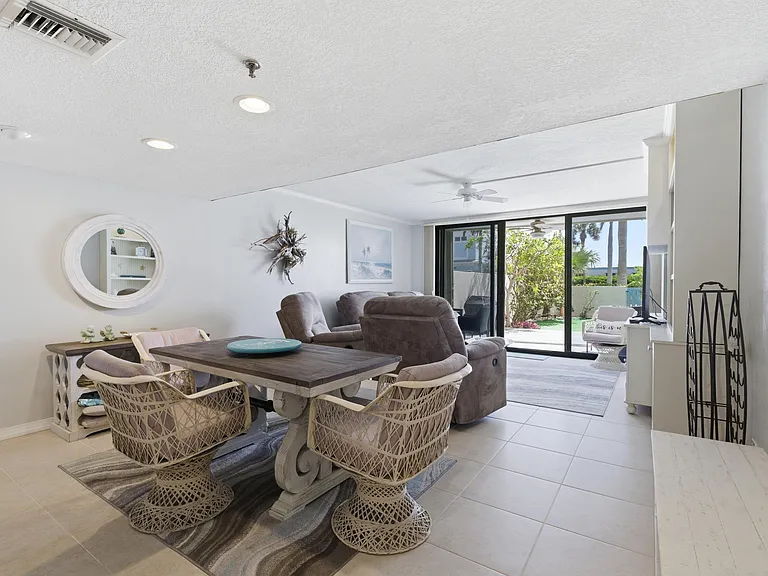 355 S Ocean Dr #106 — Photo 15