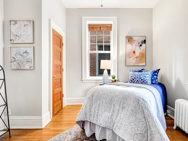 1208 W Franklin St #B — Photo 3