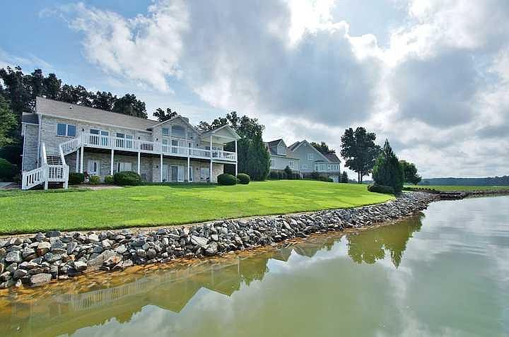 1st image of 92 Prince Phillips Ct