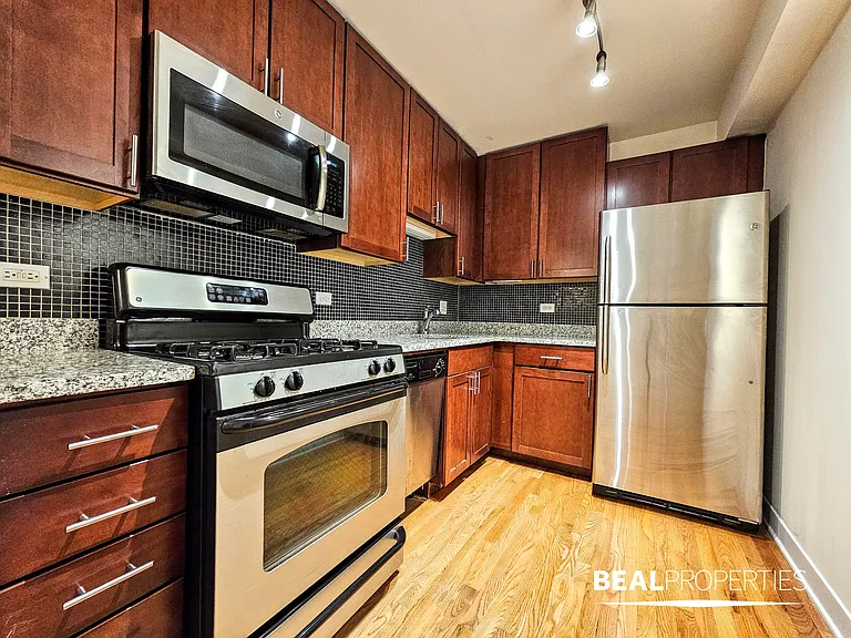 625 W Wrightwood — Photo 33