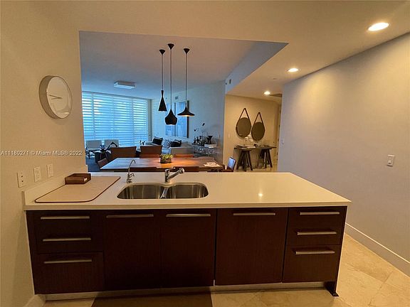 5th image of 15901 Collins Ave APT 507
