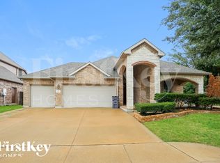 600 W Bend Blvd, Burleson, TX 76028