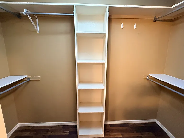 1721 Eastgate Cir — Photo 21