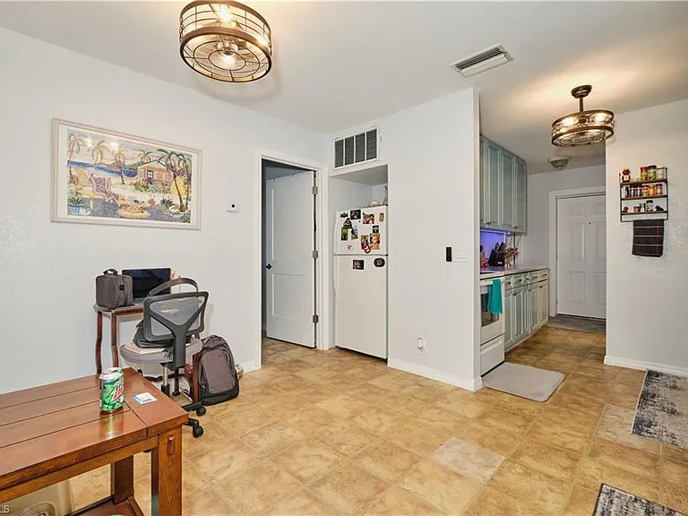 16820 Banyon Ct — Photo 4