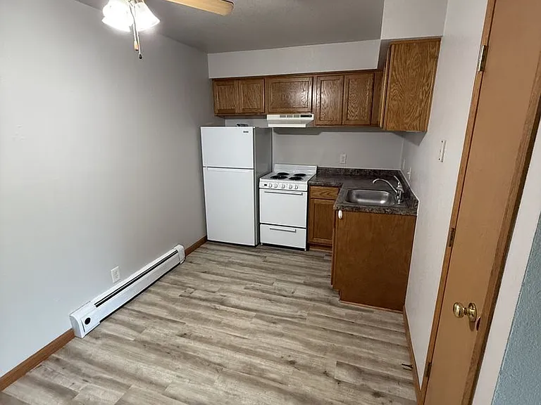 35 Woodmere Ct — Photo 1