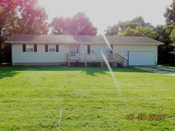 221 S Bridge St, Enterprise, KS 67441