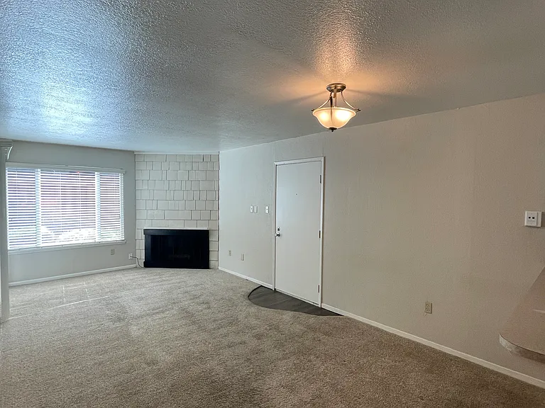 2816 O St #I — Photo 6