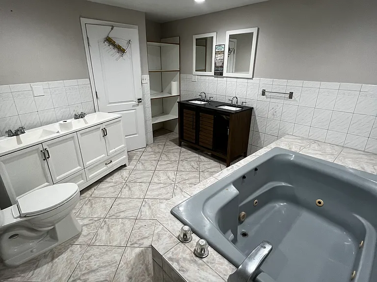 Edwards Pl — Photo 6