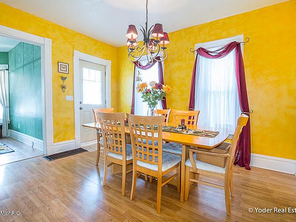 5th image of 346 Ames St NE