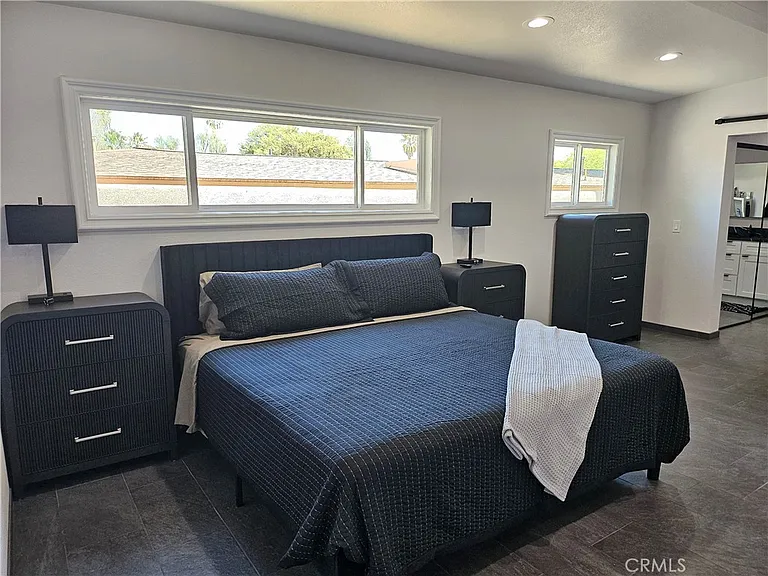 44250 Russell Ln — Photo 15