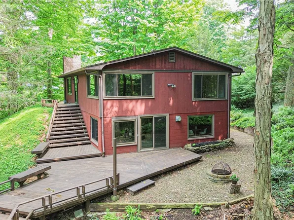 1223 Scenic Cir, Webster, NY 14580