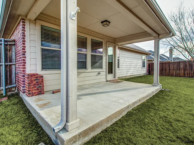 2100 Willow Creek Dr — Photo 20