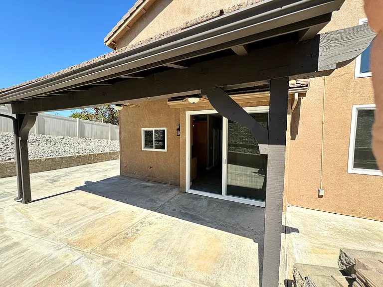 covered patio off kitchen