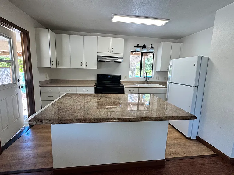 1156 S Kihei Rd — Photo 11