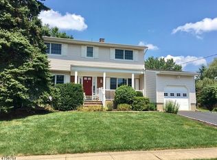 17 Chatham Rd, Flanders, NJ 07836