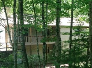 27 Puma Ln #A, Murphy, NC 28906