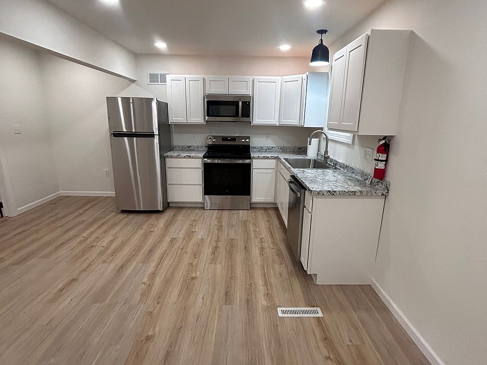 1st image of 35 Franklin St #35