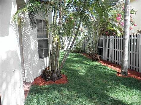 3rd image of 1251 Seagrape Cir