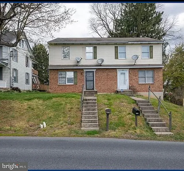 181 Charles Rd photo 1