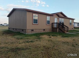 2626 W Harvester Ave, Pampa, TX 79065