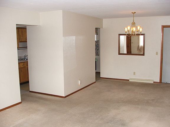 5th image of 730 Oakdale Dr