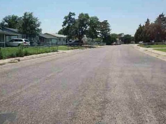 Exterior Neighborhood (street photo)