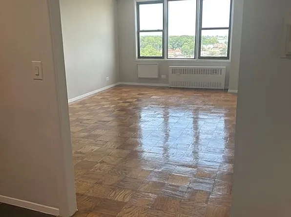 3121 Middletown Rd APT 11H, Bronx, NY 10461