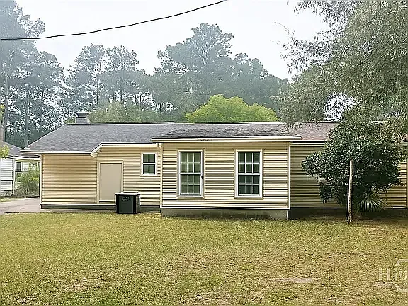 3 bed, 1400 sqft, $1,750 — Photo 3