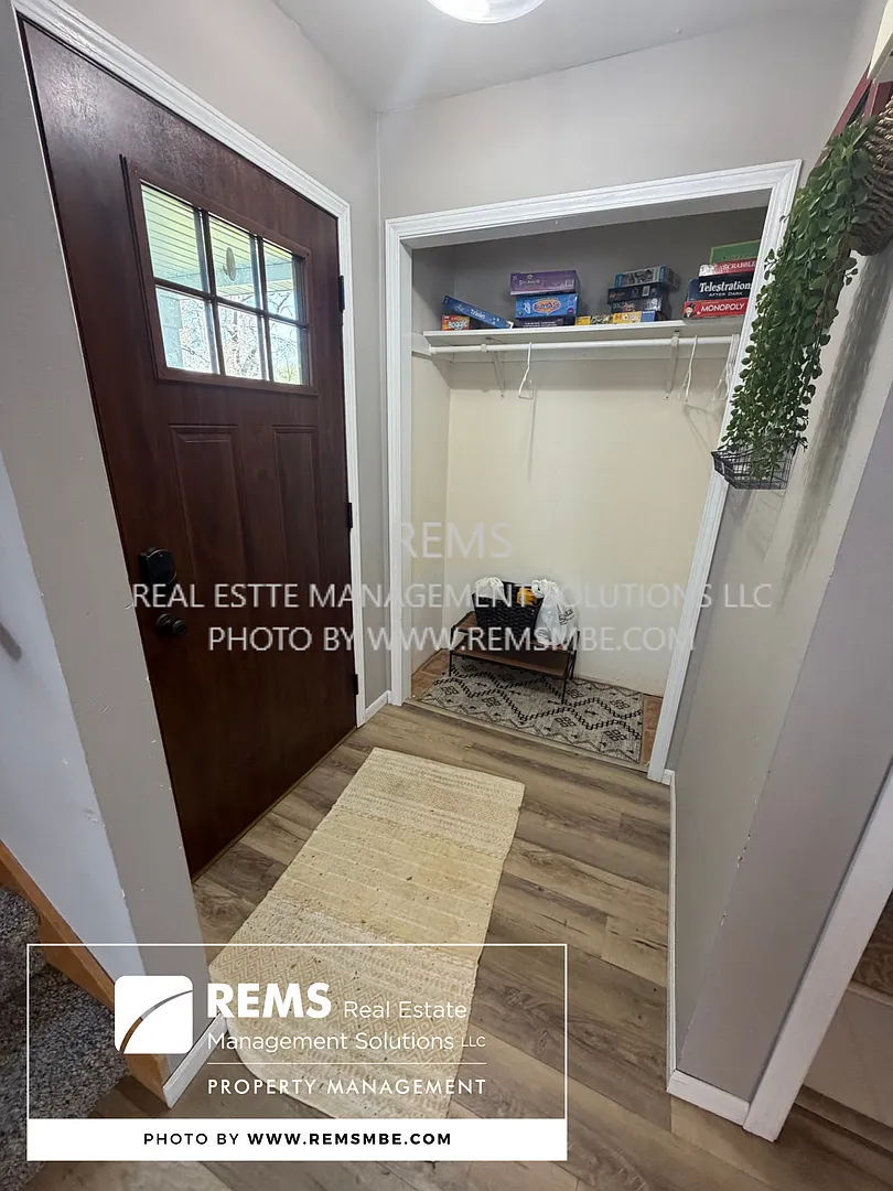 815 Island Court/ 817 Island Court — Photo 2