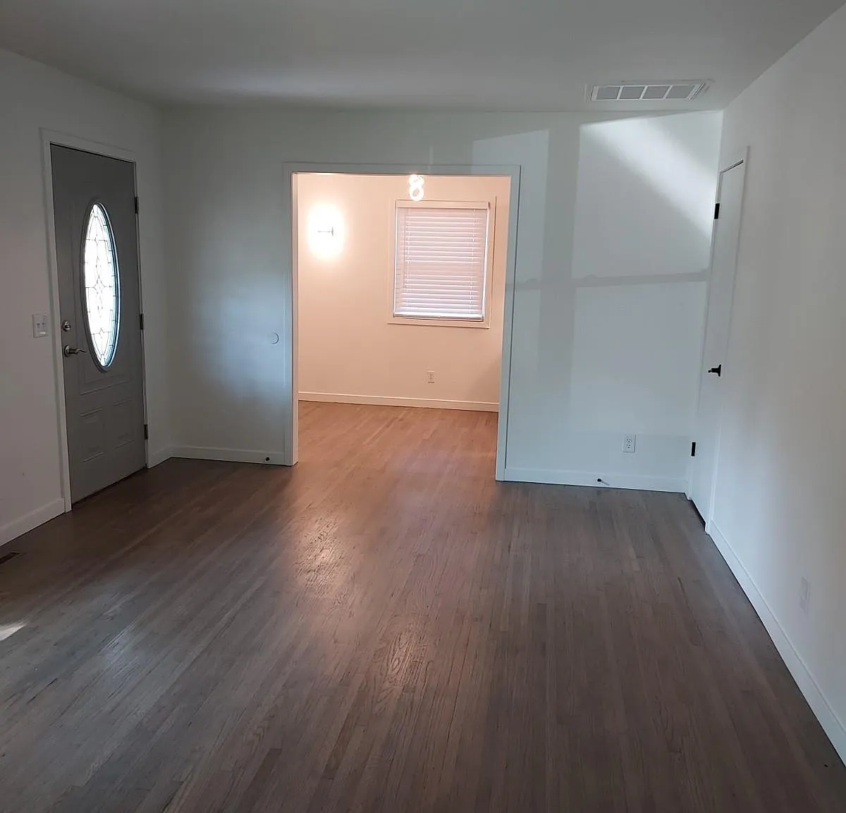 3 bed, 1075 sqft, $1,395 — Photo 3