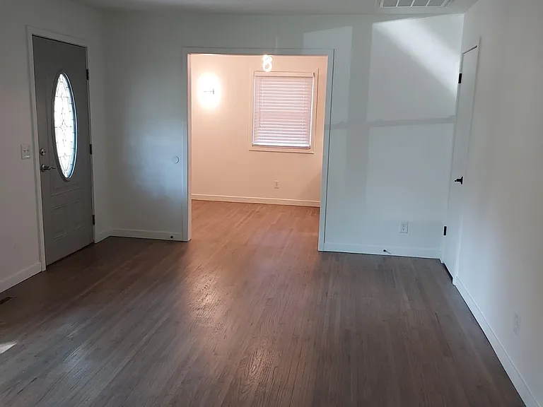 1250 N Westview Dr — Photo 3