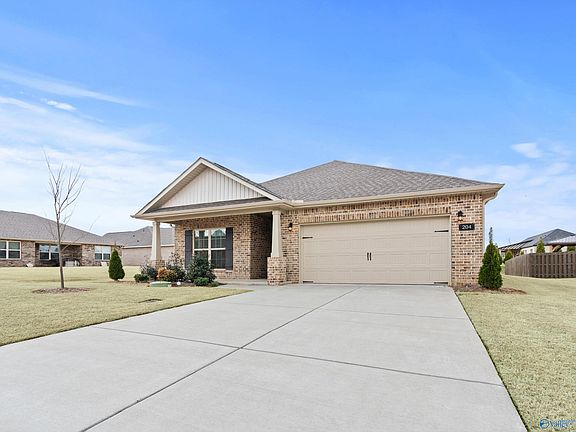 2nd image of 204 Joan Cir