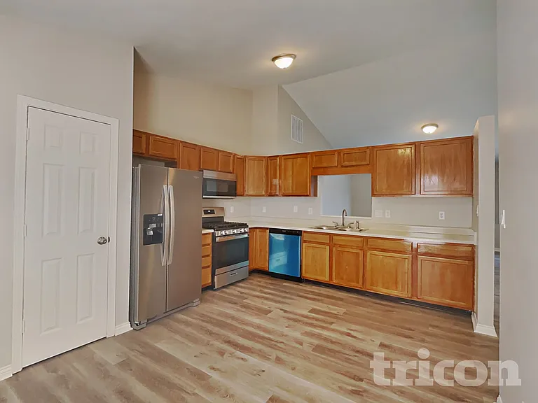 2502 Bristlecone Dr — Photo 6