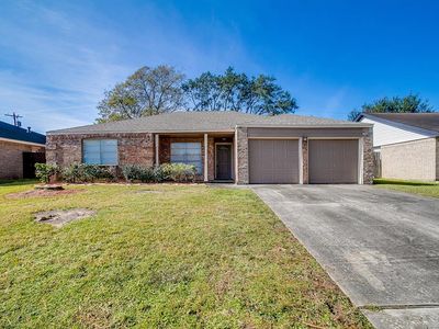 1305 Newport Blvd, League City, TX, 77573