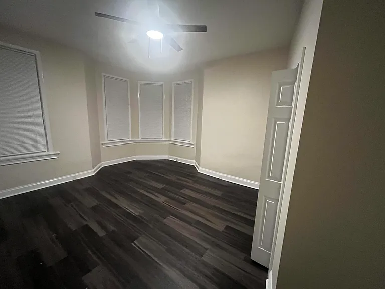 3111 Centre Ave #1 — Photo 5