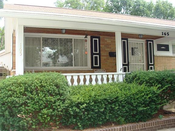 2nd image of 165 Ireland Ave