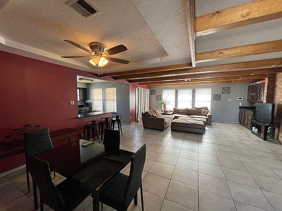 3rd image of 826 Lee Trevino Dr