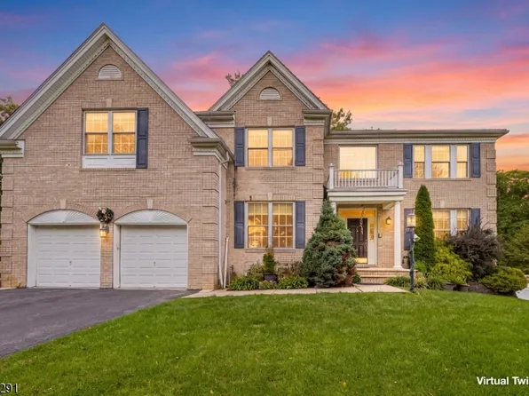 9 Red Maple Ln, Mount Olive Twp., NJ 07836