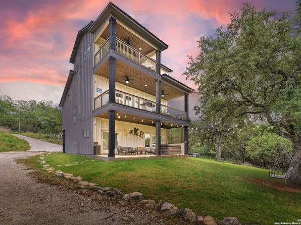 2488 Waterfront Park Dr, Canyon Lake, TX 78133