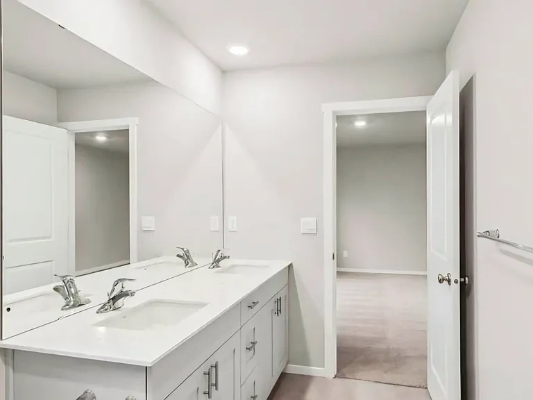 1561 SW Fielder Pl — Photo 26